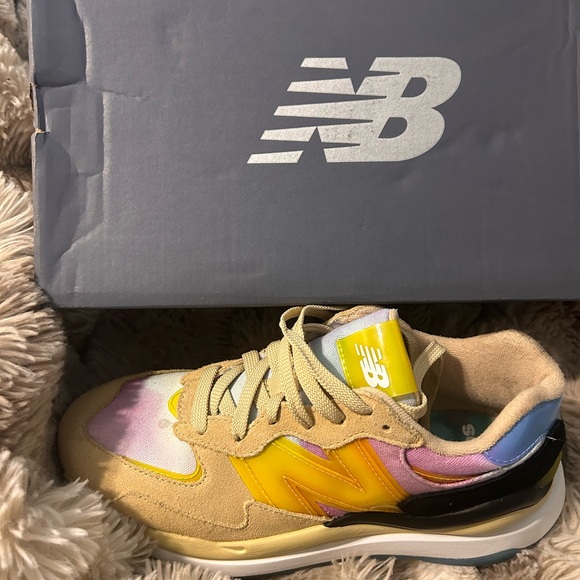 New Balance Atmos X 57/40 'canary Yellow BRAND NEW WITH BOX MENS 6.5 WOMANS 8 - Picture 4 of 5